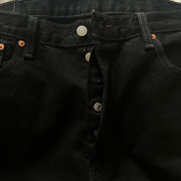 Men’s Levi’s 501 Jeans in Black. - Picture 2 of 3